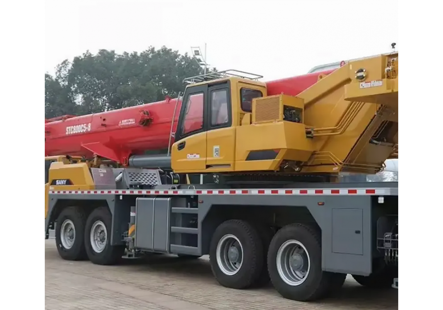 Sany รถบรรทุก 80Ton เครนมือสอง